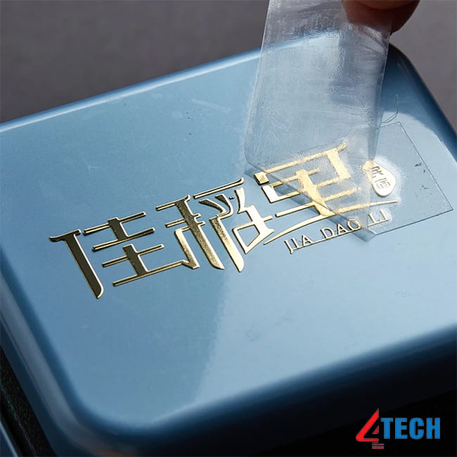 Dịch vụ in UV DTF TPHCM giá rẻ, tiết kiệm chi phí 83 In UV DTF Decal ép màu nhũ bạc