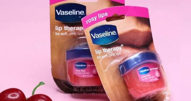 phan-biet-duong-moi-vaseline-that-gia-3